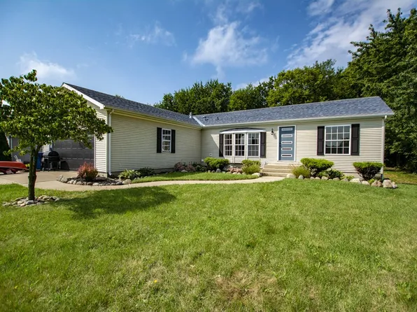 807 Turtle Dr, Bristol, IN 46507