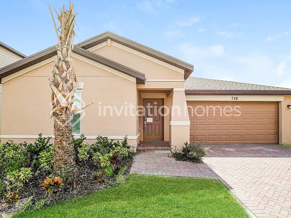 738 Carlyle Way