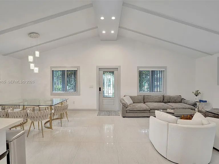 4541 SW 26th Ter — Photo 22