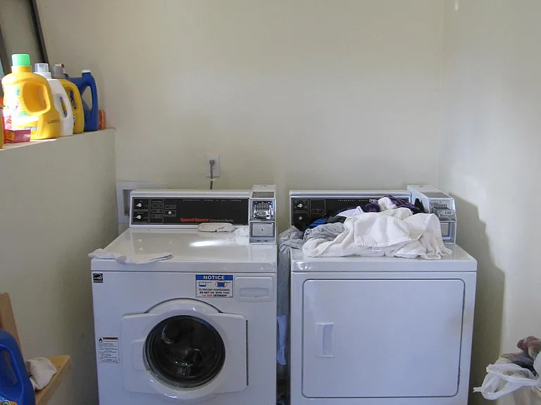 220 SE Gladstone St #5 — Photo 10