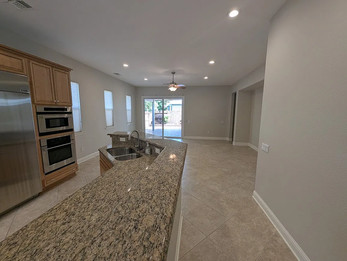2 bed, 1645 sqft, $2,950 — Photo 2