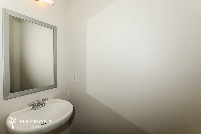 1585 Iris Walk — Photo 14