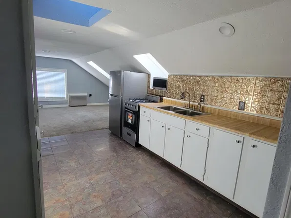 43 Ring St APT 3, Providence, RI 02909
