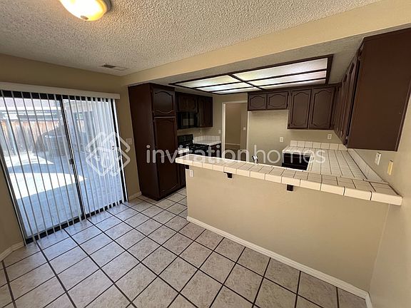 3rd image of 29014 Willow Creek Ln
