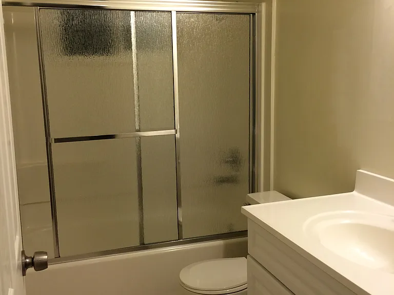 954 Palm Ave #3 — Photo 9
