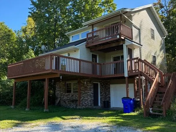 2729 State Route 82, Aurora, OH 44202