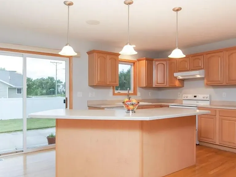 7329 Walden Rd NE — Photo 8