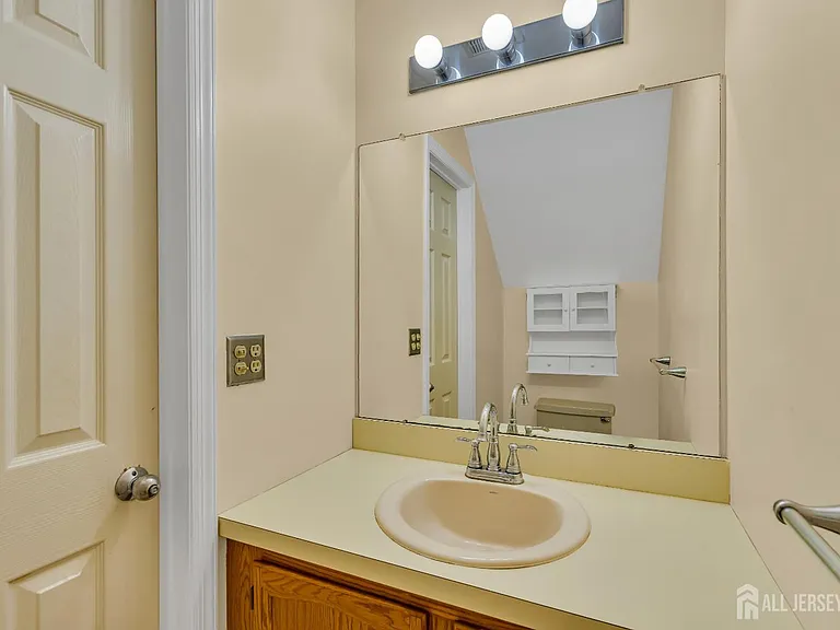 31 Fair Acres Ct — Photo 6