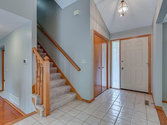 3rd image of 1321 Forest Cir