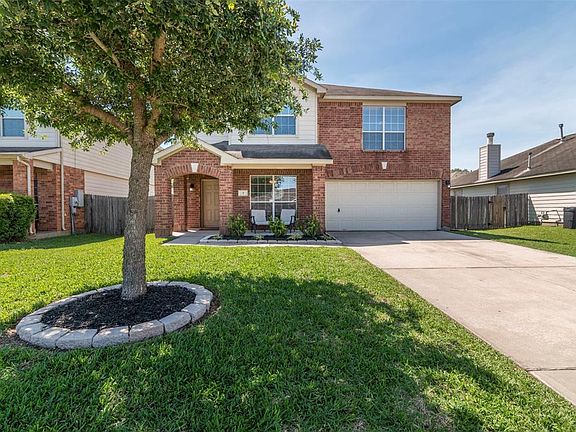 2nd image of 5 Diamond Oak Dr