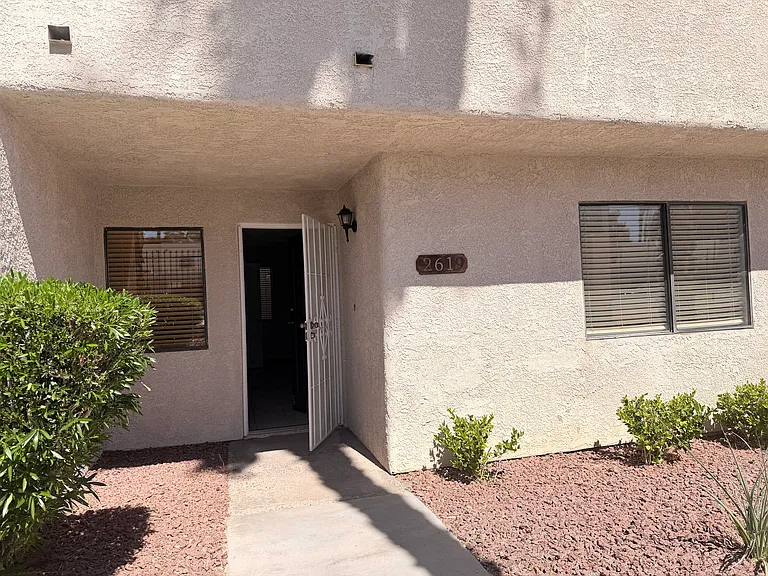 2619 Aracatuba Ave — Photo 16