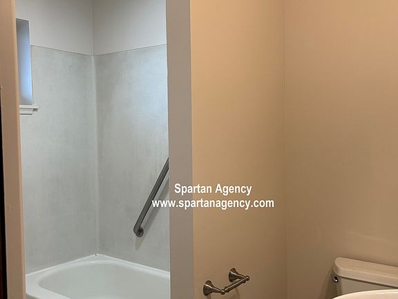 4th image of 824 Kincaid Ave APT 6