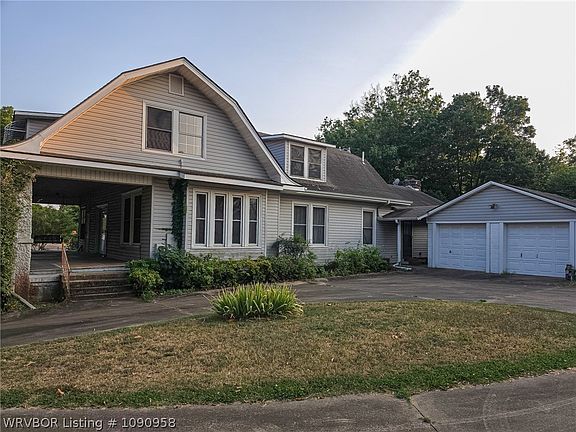 2nd image of 425 Church Ave