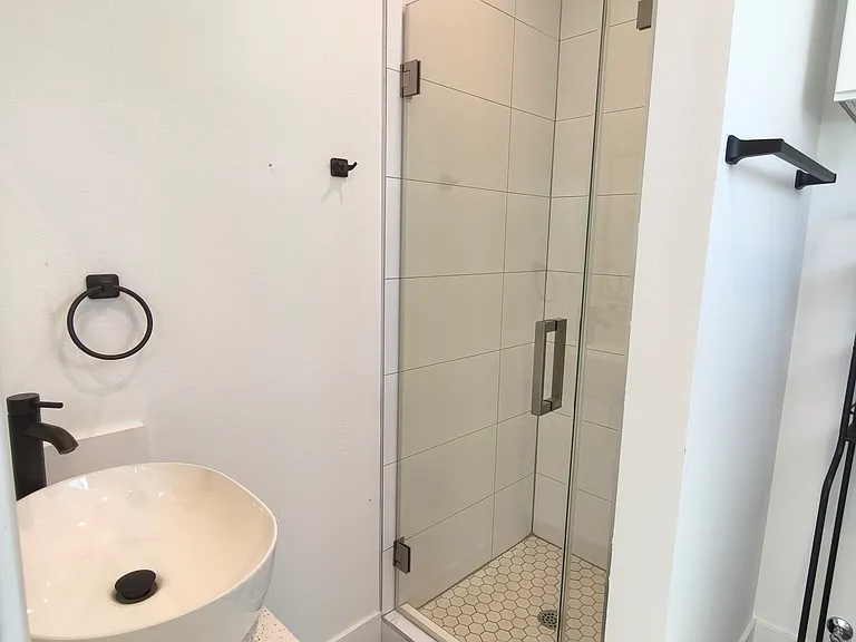 3020 S Normandie Ave #E4-3 — Photo 12