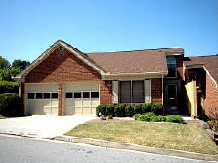 ALL BRICK, ONE-FLOOR