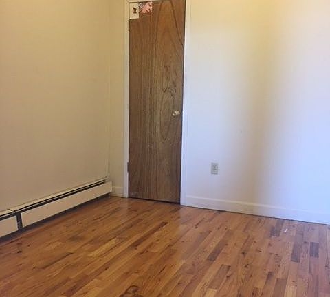 4th image of 584 Court St Ste A