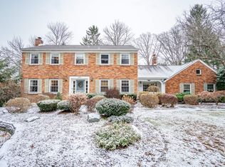 1362 Rosehill Blvd, Niskayuna, NY 12309