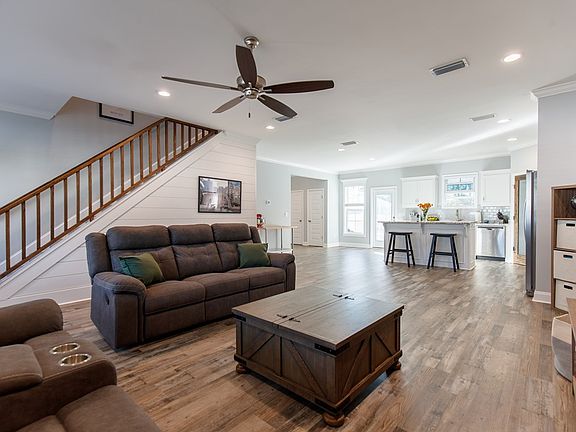 5th image of 3947 Bettys Pl