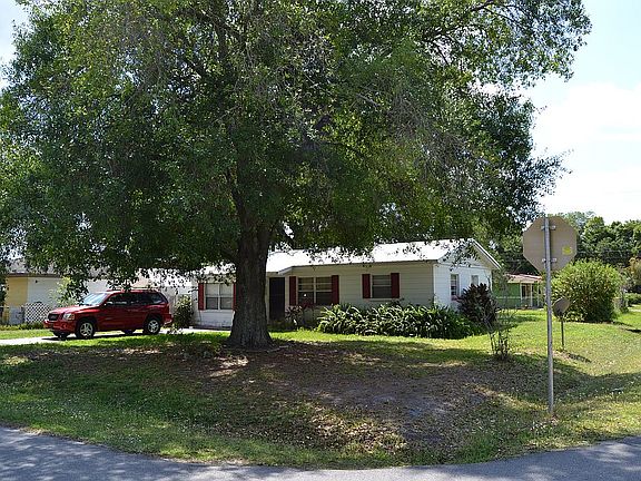 2nd image of 1420 Pleasant Pl