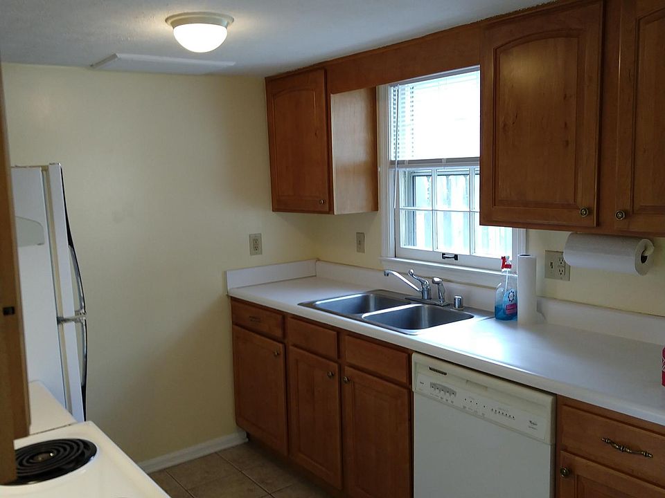 2nd image of 258 Medlock Rd