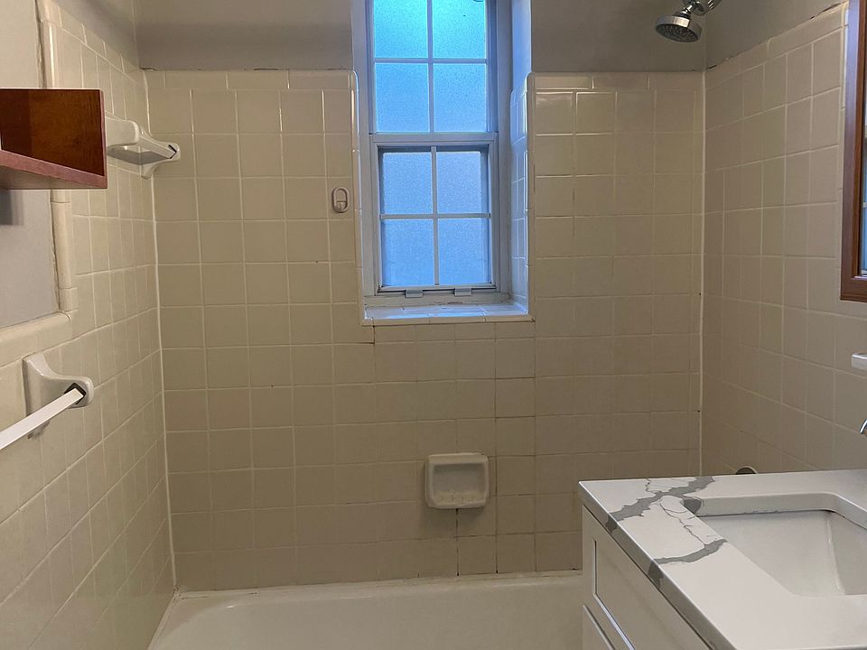 1st image of 1841 N Dinwiddie St #1481