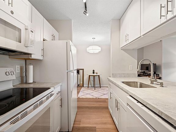 3rd image of 25 Rockledge Ave APT 1111