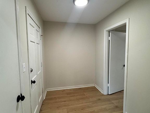 3rd image of 1523 Dorgan St