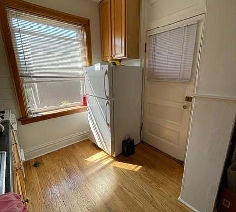 3rd image of 4409 N Greenview Ave APT 3E