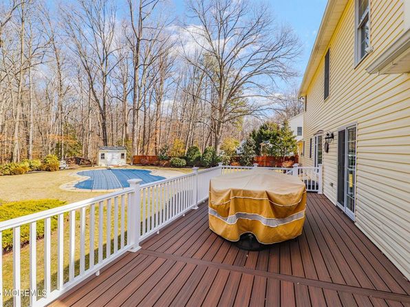6 Hyacinth Ct, Cream Ridge, NJ 08514
