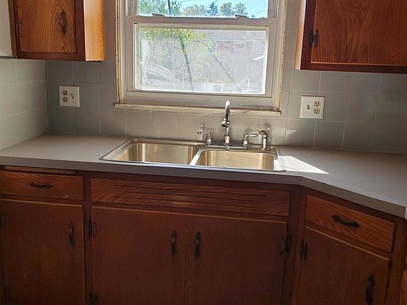 4th image of 841 Norris Dr