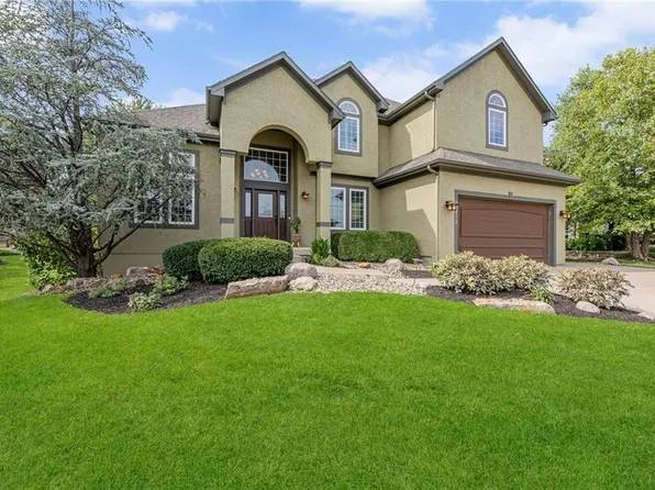 16412 Birch St, Overland Park, KS 66085
