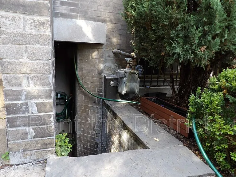 413 T St NW #LOWER — Photo 18