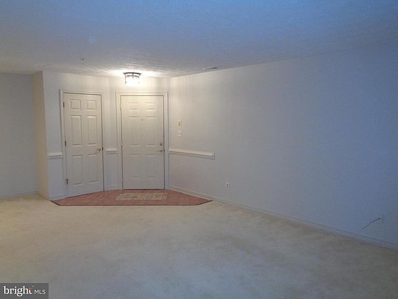 3rd image of 202 Burkwood Ct #202-2E