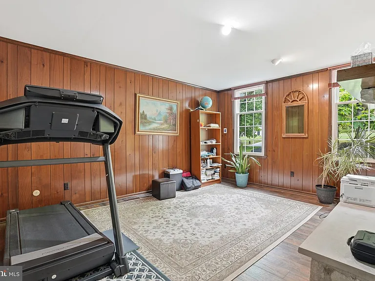 1316 Heller Dr — Photo 25
