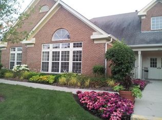 37 Ashburn Ct, Schaumburg, IL