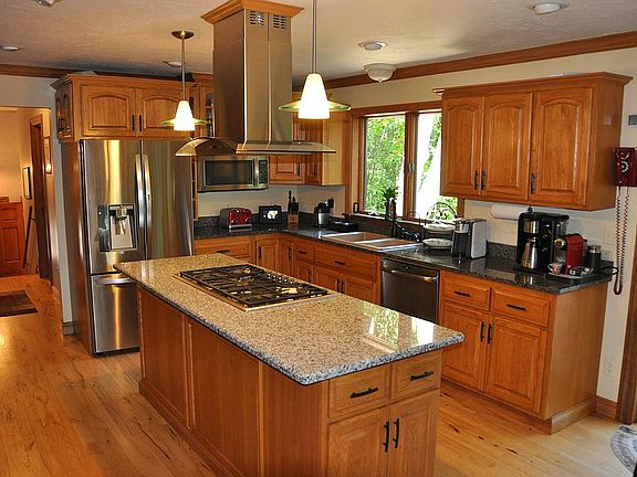 Hickory & Granite Kitchen