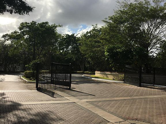 2nd image of 9999 Summerbreeze Dr APT 1115
