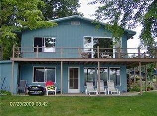 27858 S Shore Dr, Gobles, MI 49055