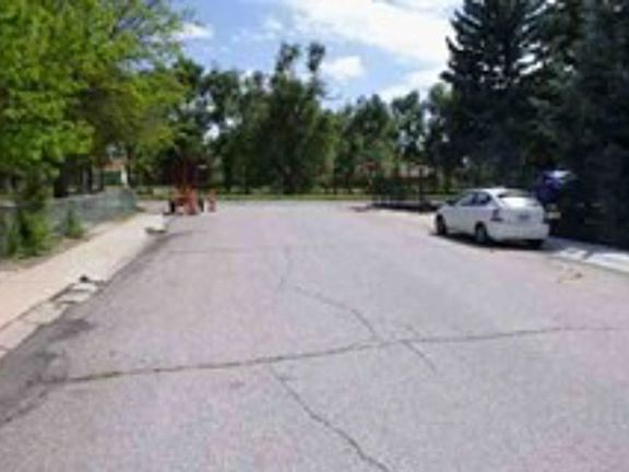 Exterior Neighborhood (street photo)
