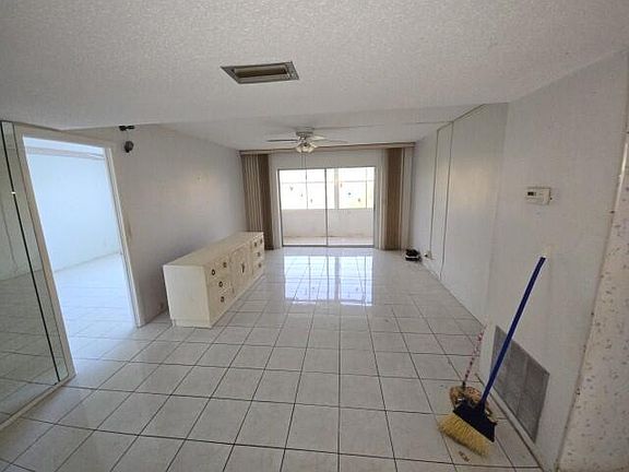 3rd image of 198 Lake Evelyn Drive