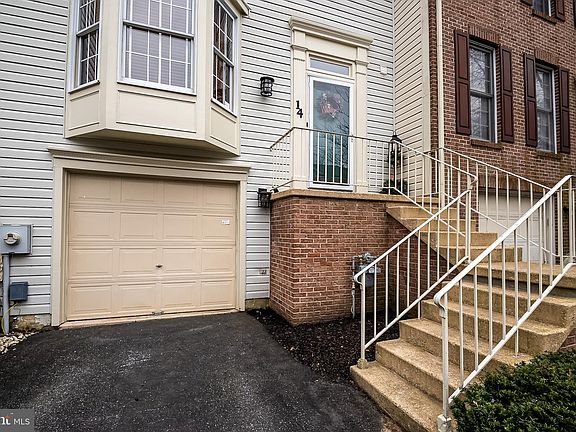 3rd image of 14 Whistler Ct