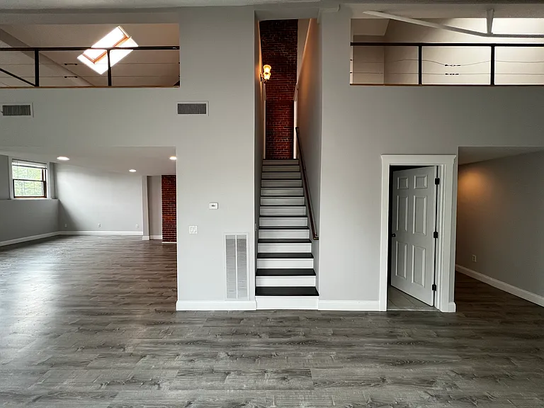 36 Abbott Street — Photo 62
