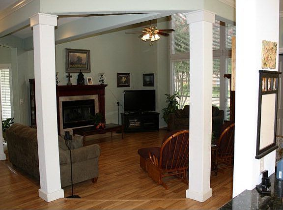 4th image of 105 Wade Dr