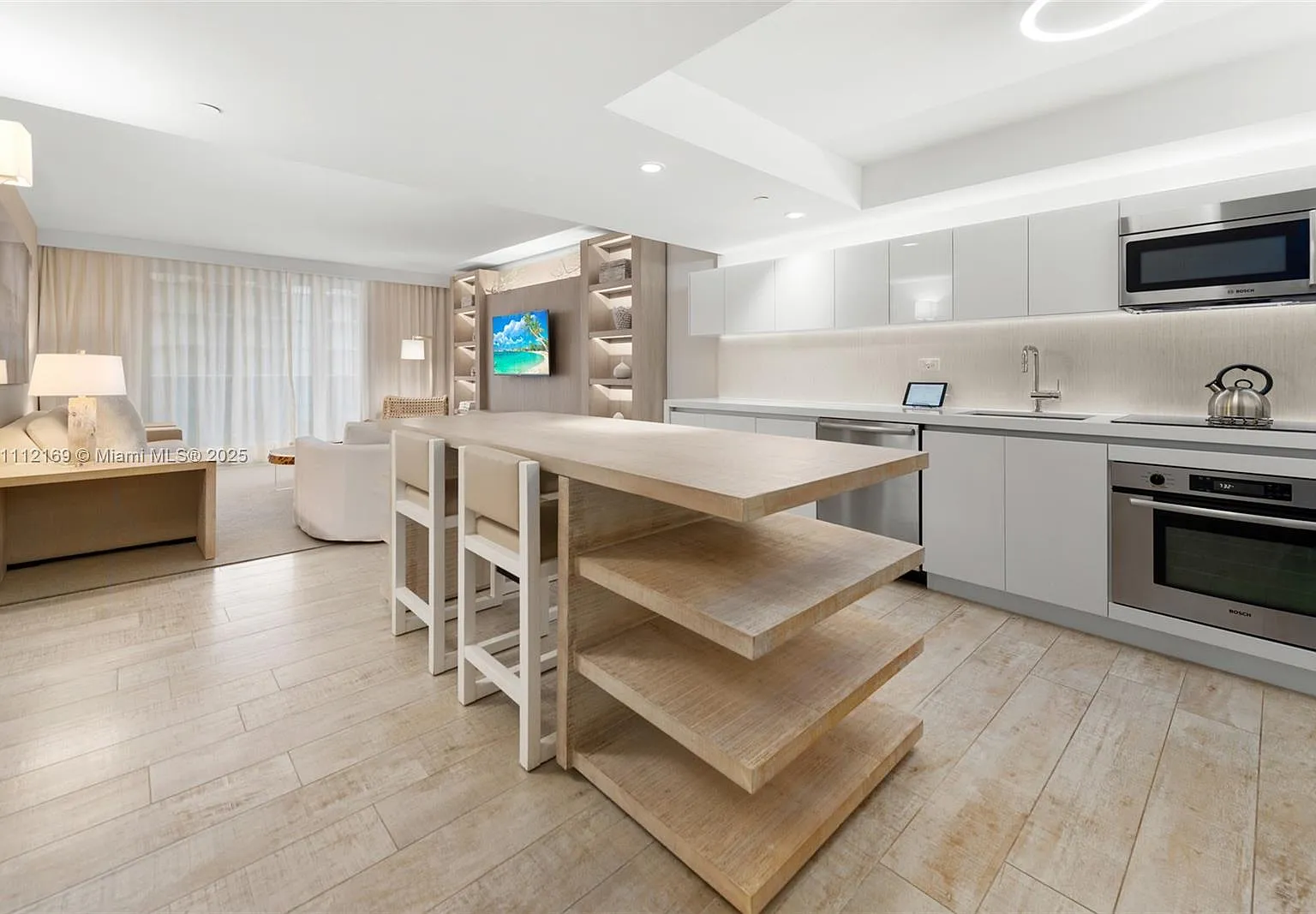 2399 Collins Avenue — Photo 3