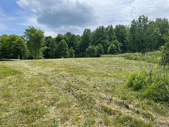 2nd image of 452 County Route 17