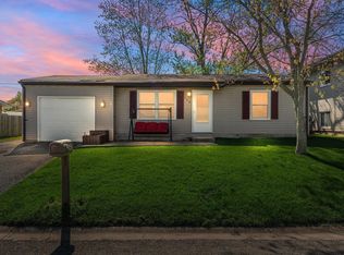 540 Riviera Rd, Valparaiso, IN 46385