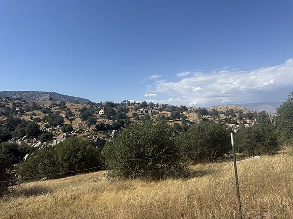 3rd image of 2350&2352 Sweetwater Dr