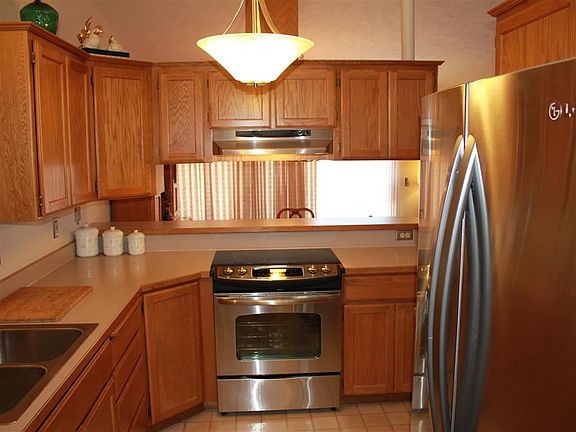 2nd image of 3823 S Alder Dr