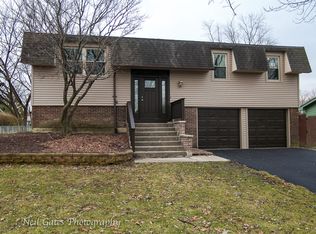 7765 W Laurel Dr, Frankfort, IL 60423