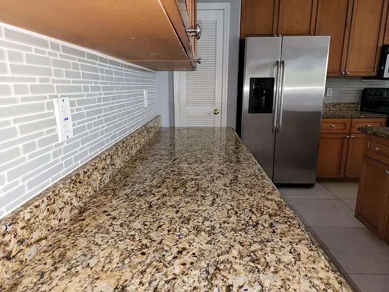 8686 Pegasus Dr — Photo 15